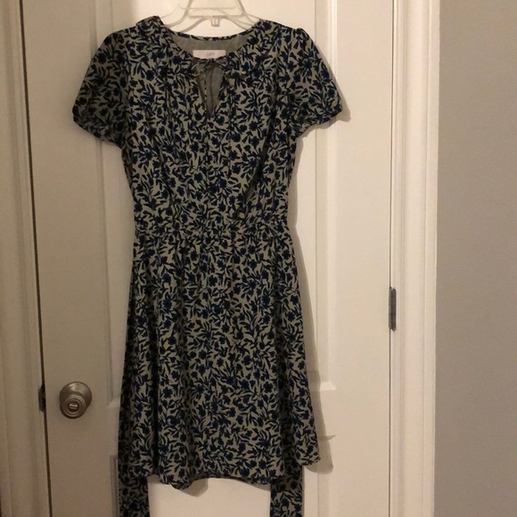 LOFT Dresses & Skirts - Ann Taylor LOFT mid length dress